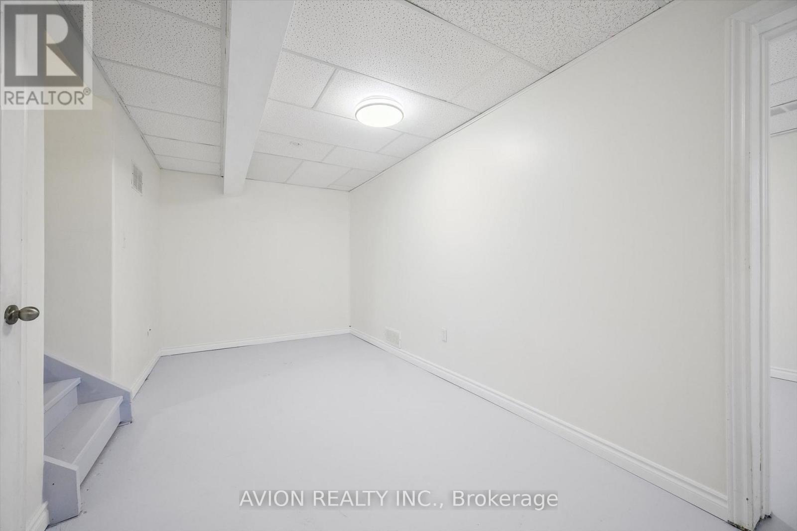 206 BUTTERCUP COURT - Image 32