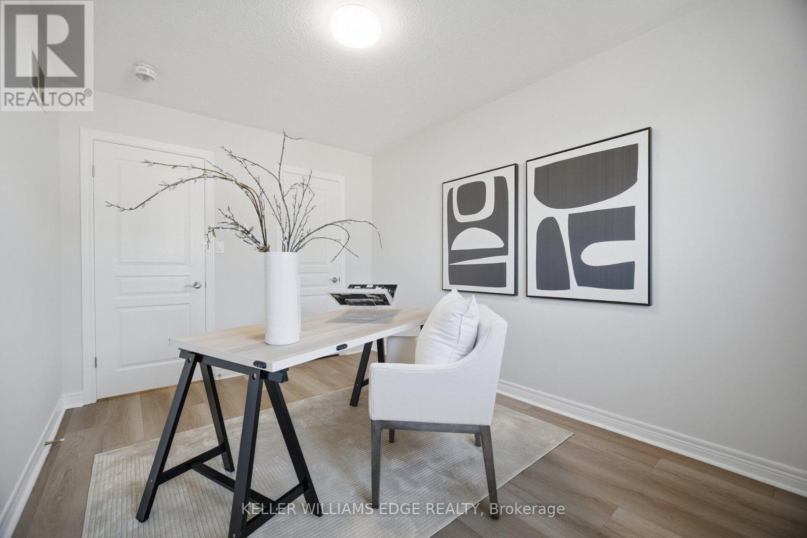98 BLOOM CRESCENT - Image 31