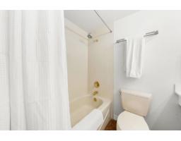 412 1220 Fir Street, White Rock, BC V4B4B1 Photo 32