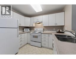 Kitchen - 554 Seymour Street Unit# 316, Kamloops, BC V2C2G9 Photo 9