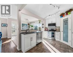 4pc Bathroom - 247 Cranberry Place Se, Calgary, AB T3M0G7 Photo 8