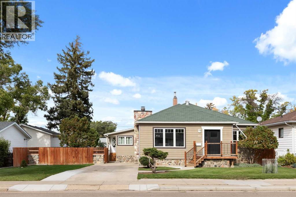 Property for sale at 44 8 Street NE
