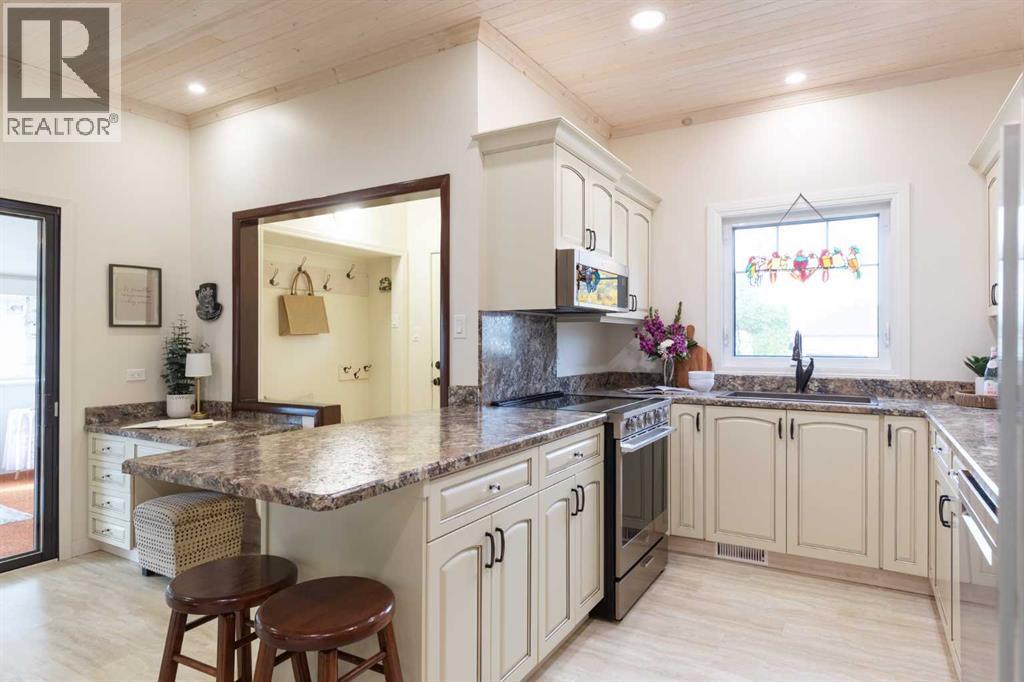 44 8 Street NE - 15