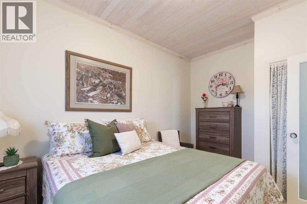 44 8 Street NE - Image 34