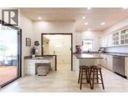 3pc Bathroom - 44 8 Street Ne, Medicine Hat, AB T1A5R3 Photo 11