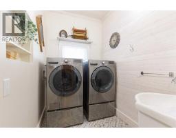 44 8 Street Ne, Medicine Hat, AB T1A5R3 Photo 25