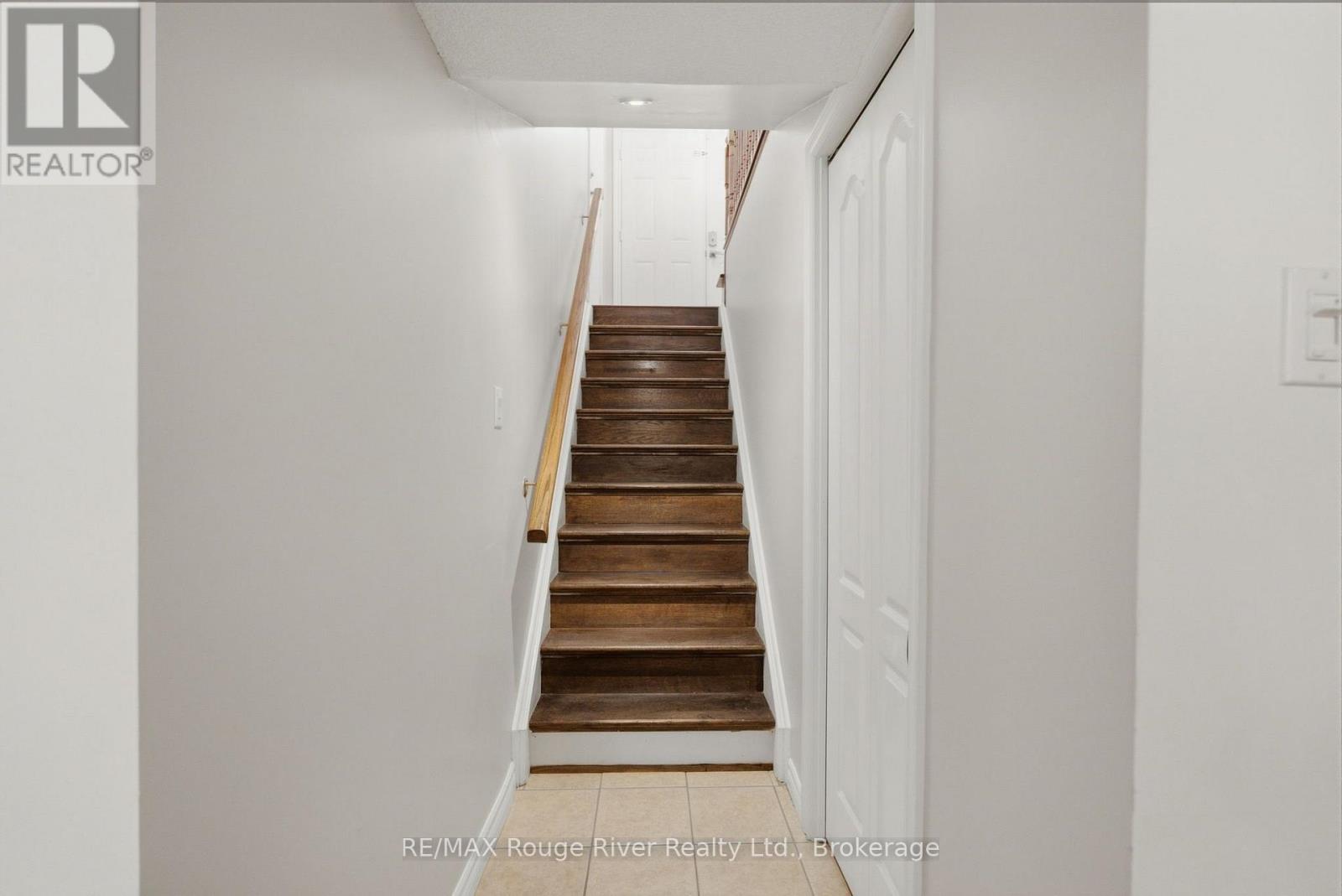 758 COLDSTREAM DRIVE - Image 25