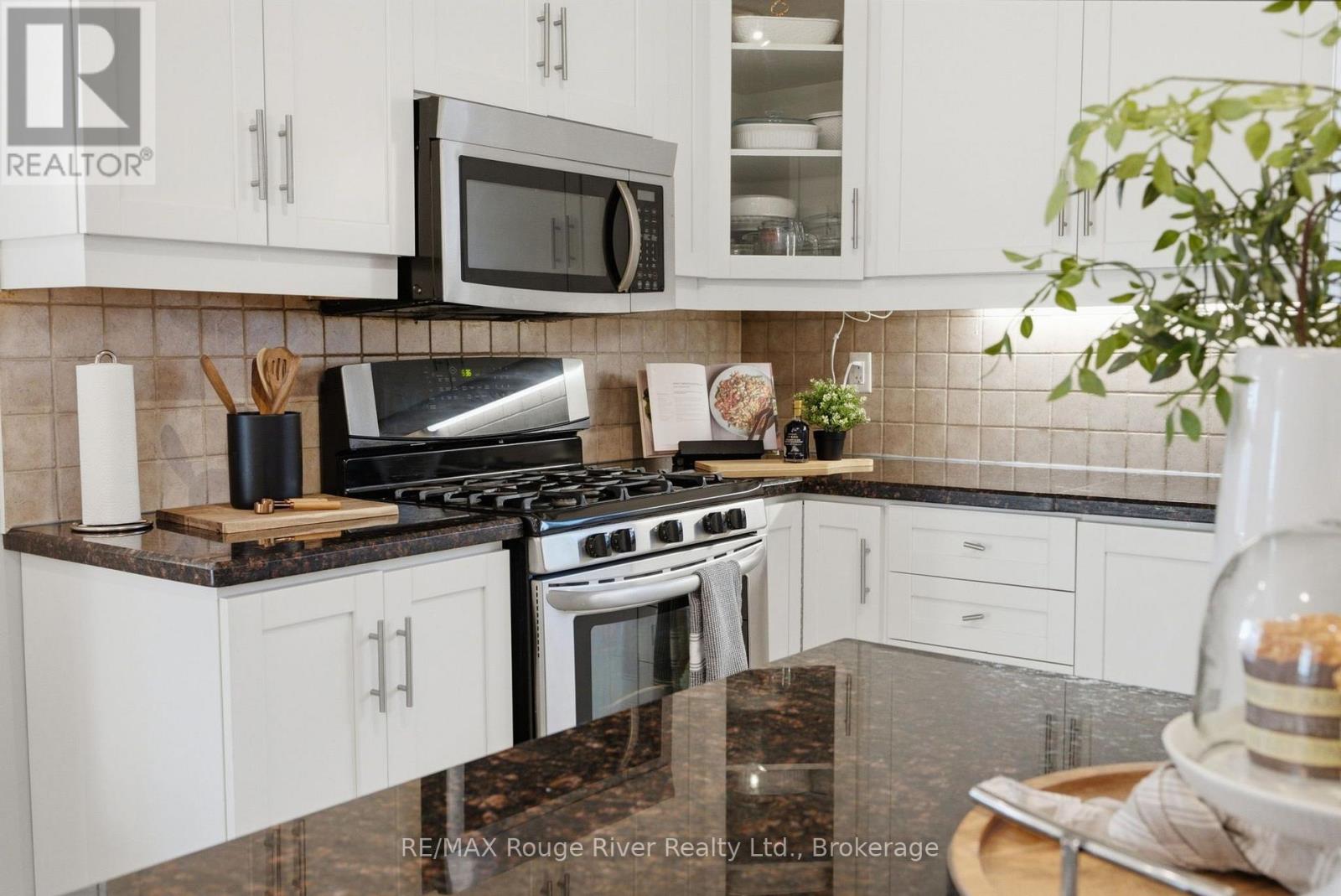 758 COLDSTREAM DRIVE - Image 9