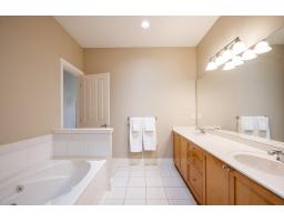 3 15425 Rosemary Heights Crescent, Surrey, BC V3Z0S7 Photo 13