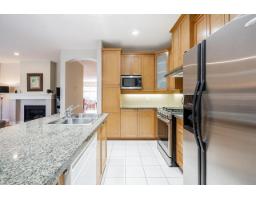3 15425 Rosemary Heights Crescent, Surrey, BC V3Z0S7 Photo 6