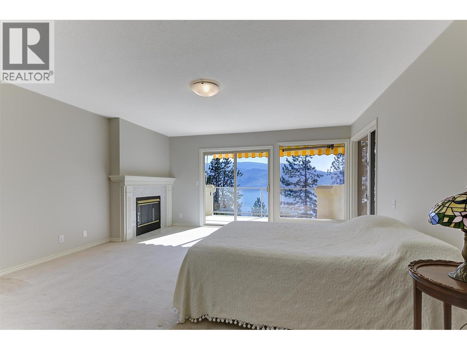 4632 / 4624 Minto Street, Peachland