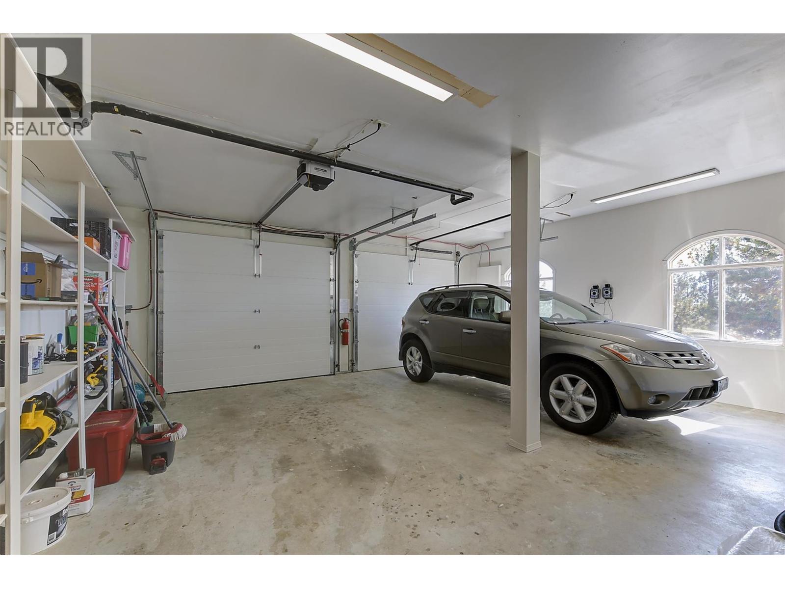 4632 / 4624 Minto Street, Peachland