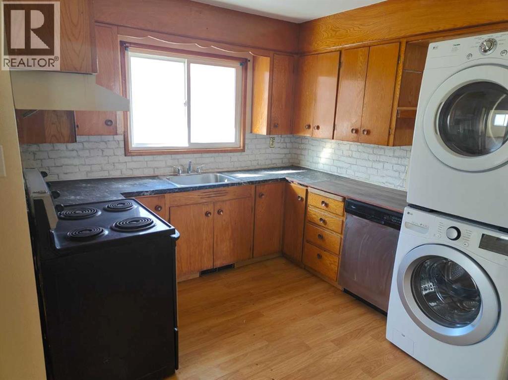 487 Northmount Drive NW - 5