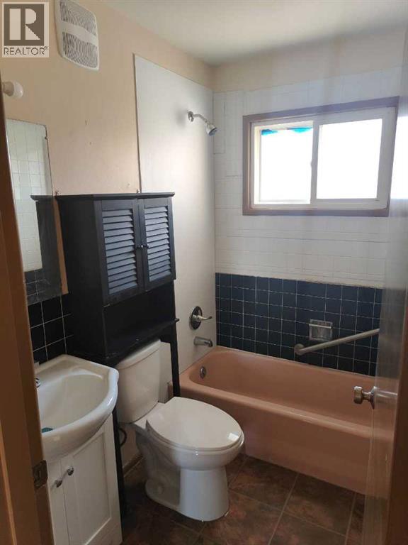 487 Northmount Drive NW - 8