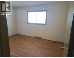 4pc Bathroom - 487 Northmount Drive Nw, Calgary, AB T2K3J1 Photo 7