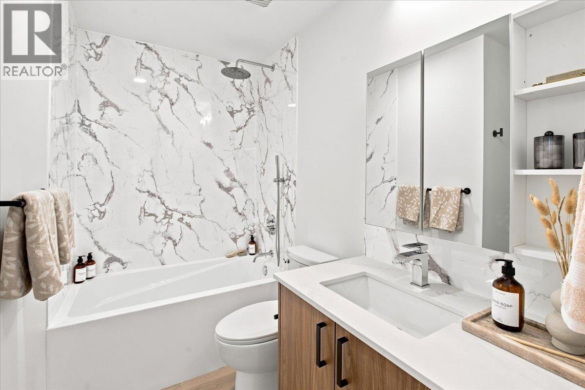 #206 1655 Aberdeen Drive - 10