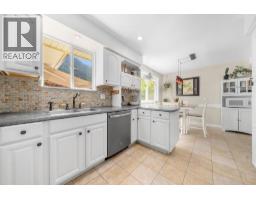 38248 Hemlock Avenue, Squamish, BC V8B0X1 Photo 14