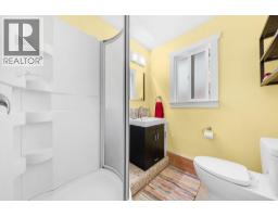 38248 Hemlock Avenue, Squamish, BC V8B0X1 Photo 24