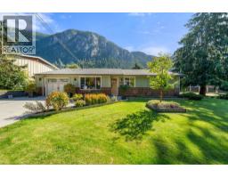 38248 Hemlock Avenue, Squamish, BC V8B0X1 Photo 39