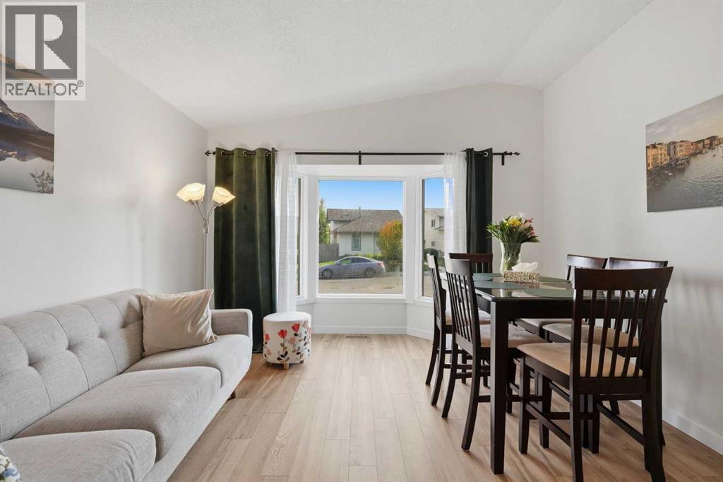 104 Shawglen Rise SW - photo 4