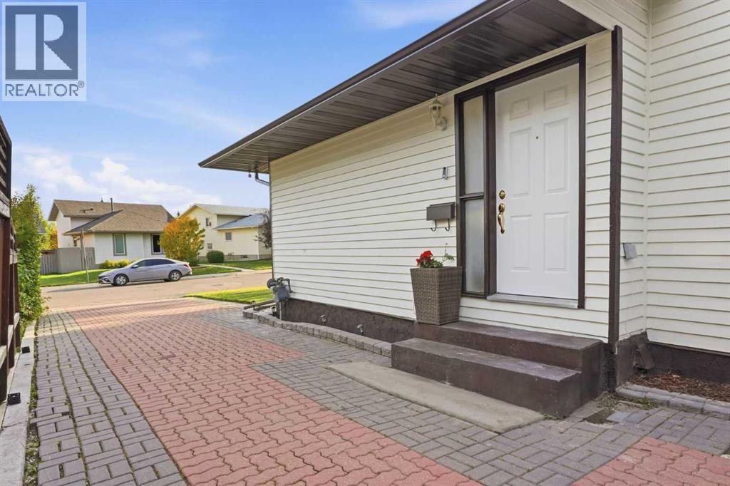 104 Shawglen Rise SW - 8