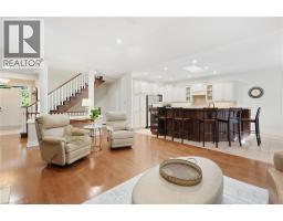 5pc Bathroom - 4 Summit Drive, Waterdown, ON L8B0E4 Photo 9