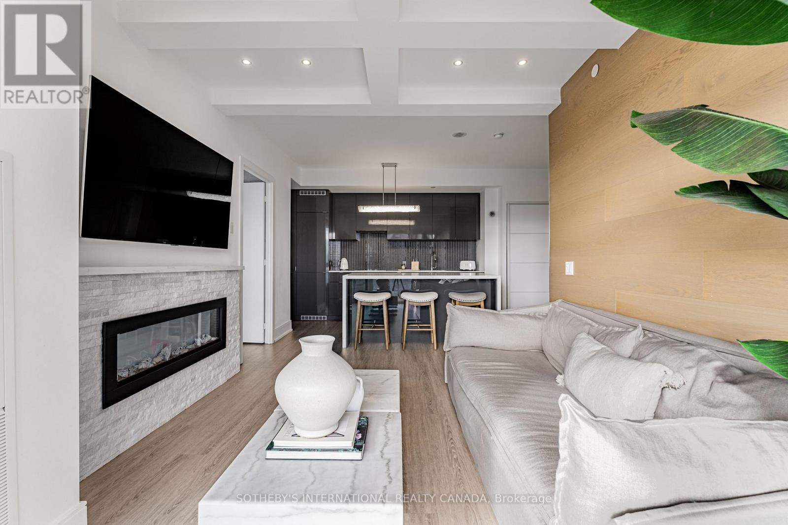 #4511 7 GRENVILLE STREET - 14
