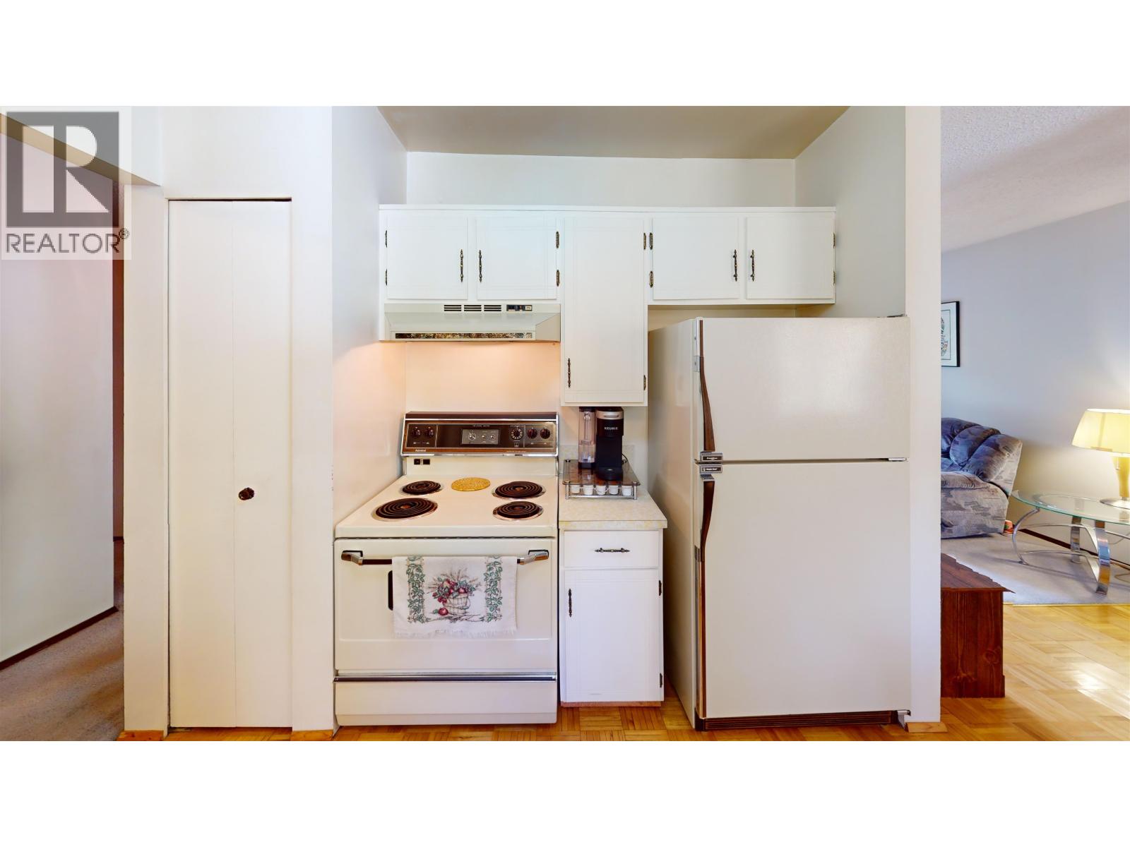 1395 PALEY PLACE - 13