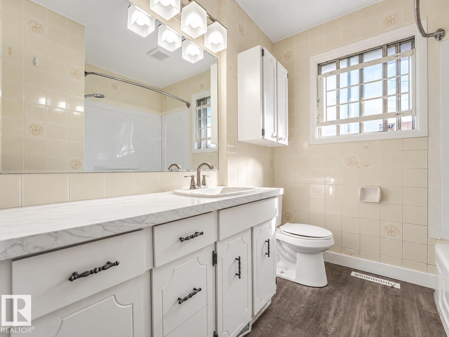 13540 110 ST NW - 17
