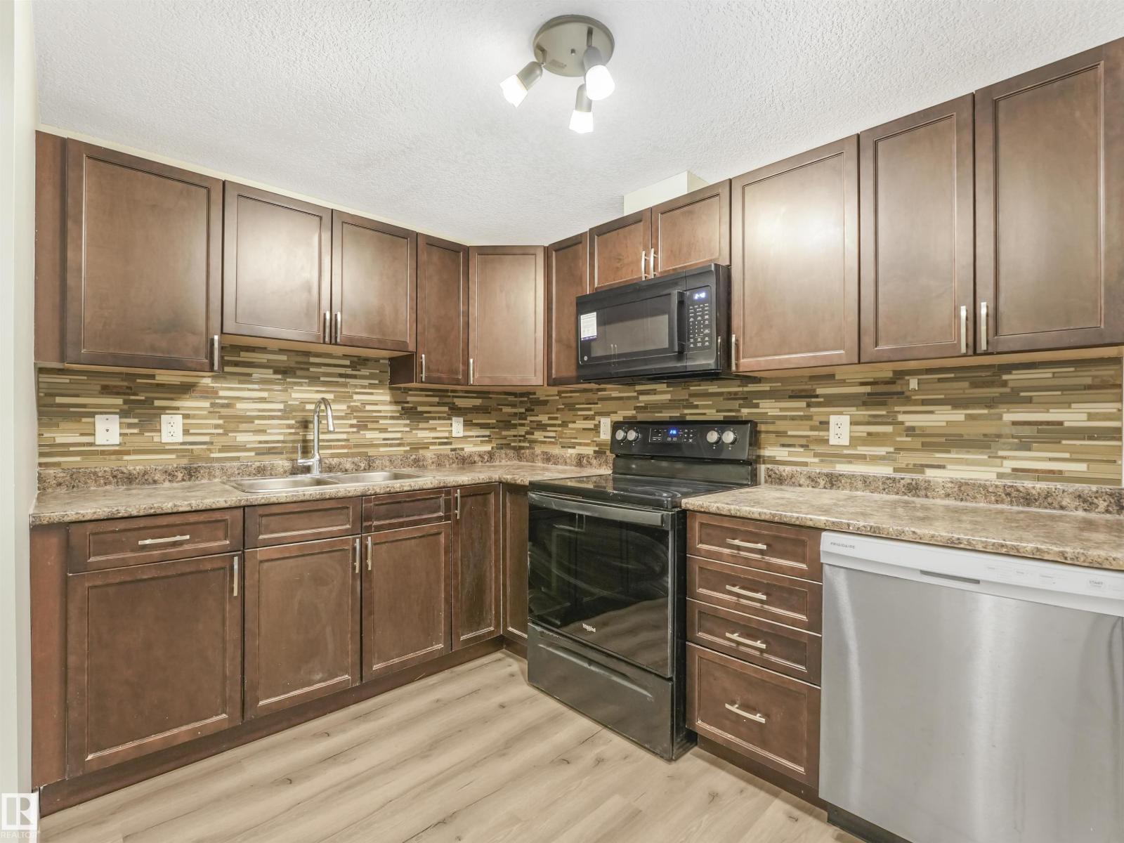 13540 110 ST NW - 19