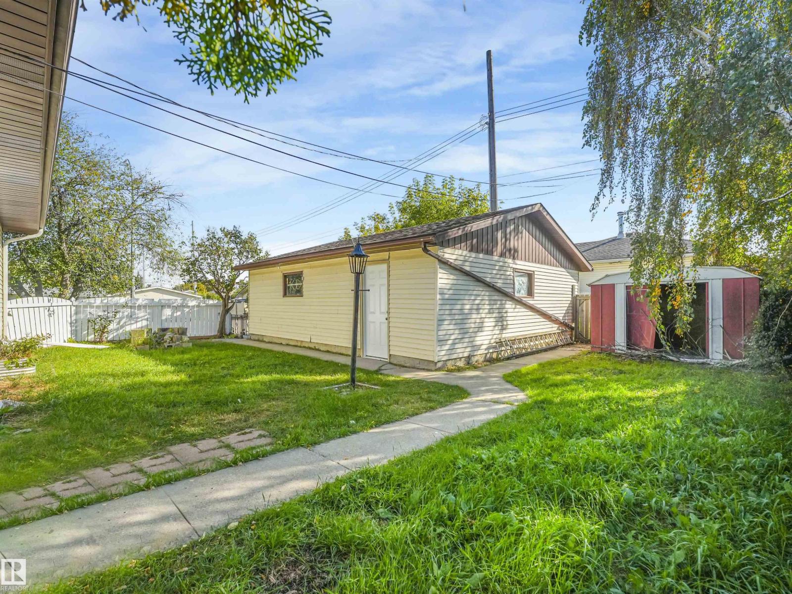 13540 110 ST NW - 35