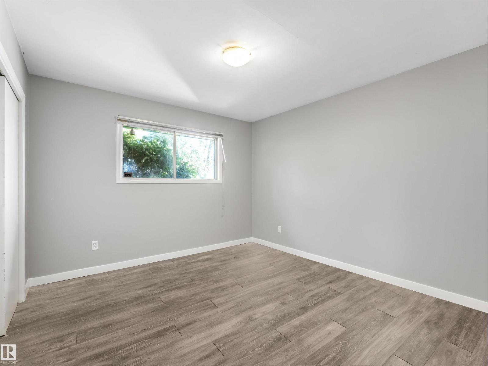 13540 110 ST NW - 9