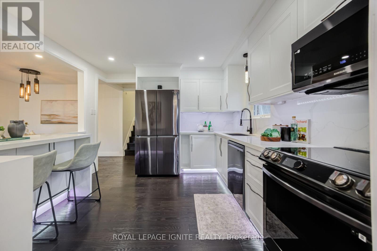 585 GRANDVIEW STREET S - 17