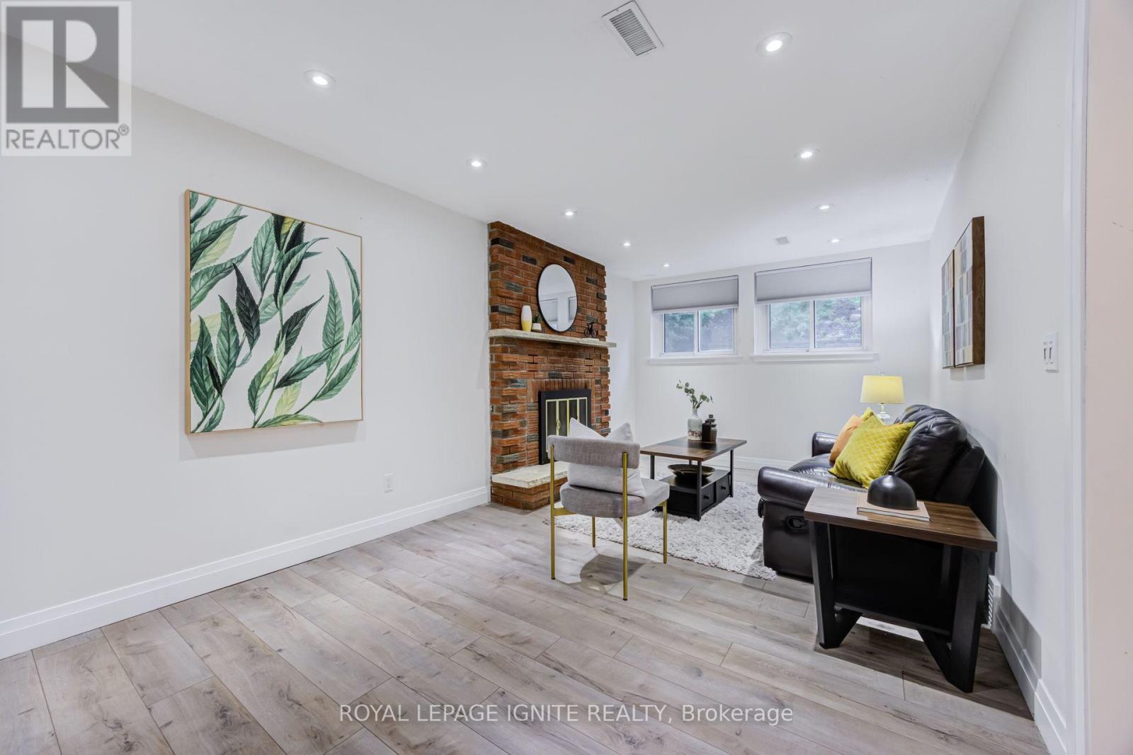 585 GRANDVIEW STREET S - 34