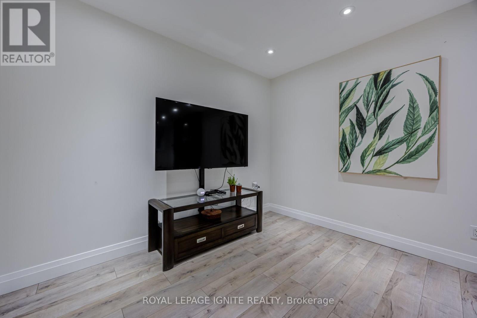 585 Grandview Street South, Oshawa, ON photo 36