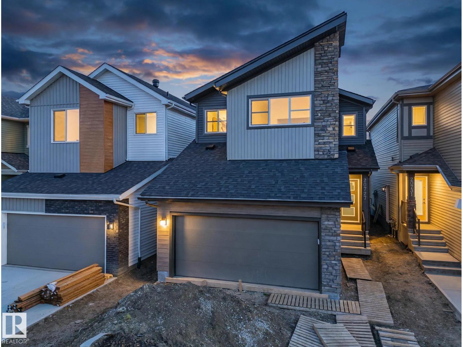 20727 24 AV NW, Edmonton, Alberta, T6M2C4
