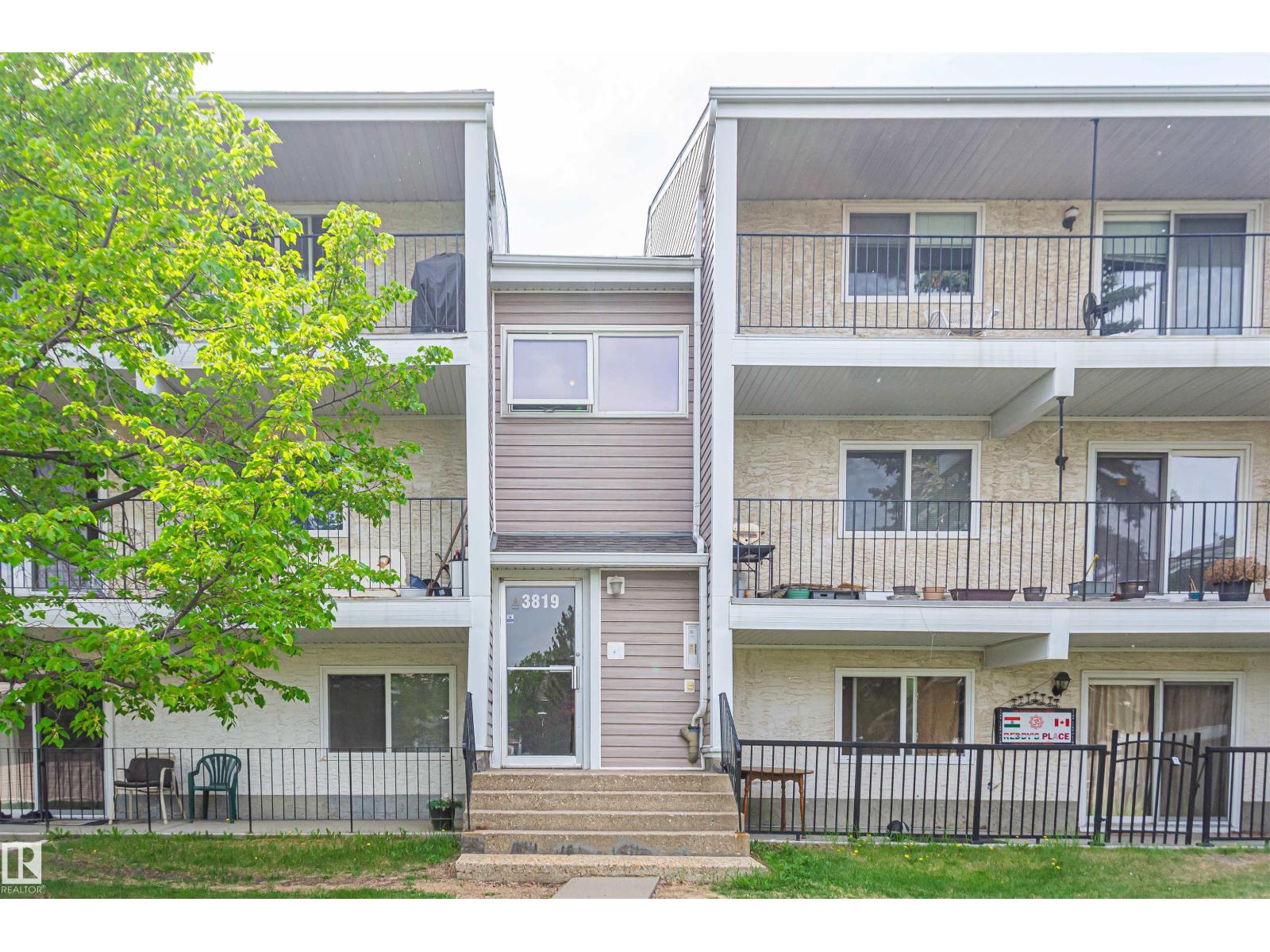 #6 3819 76 ST NW - 2