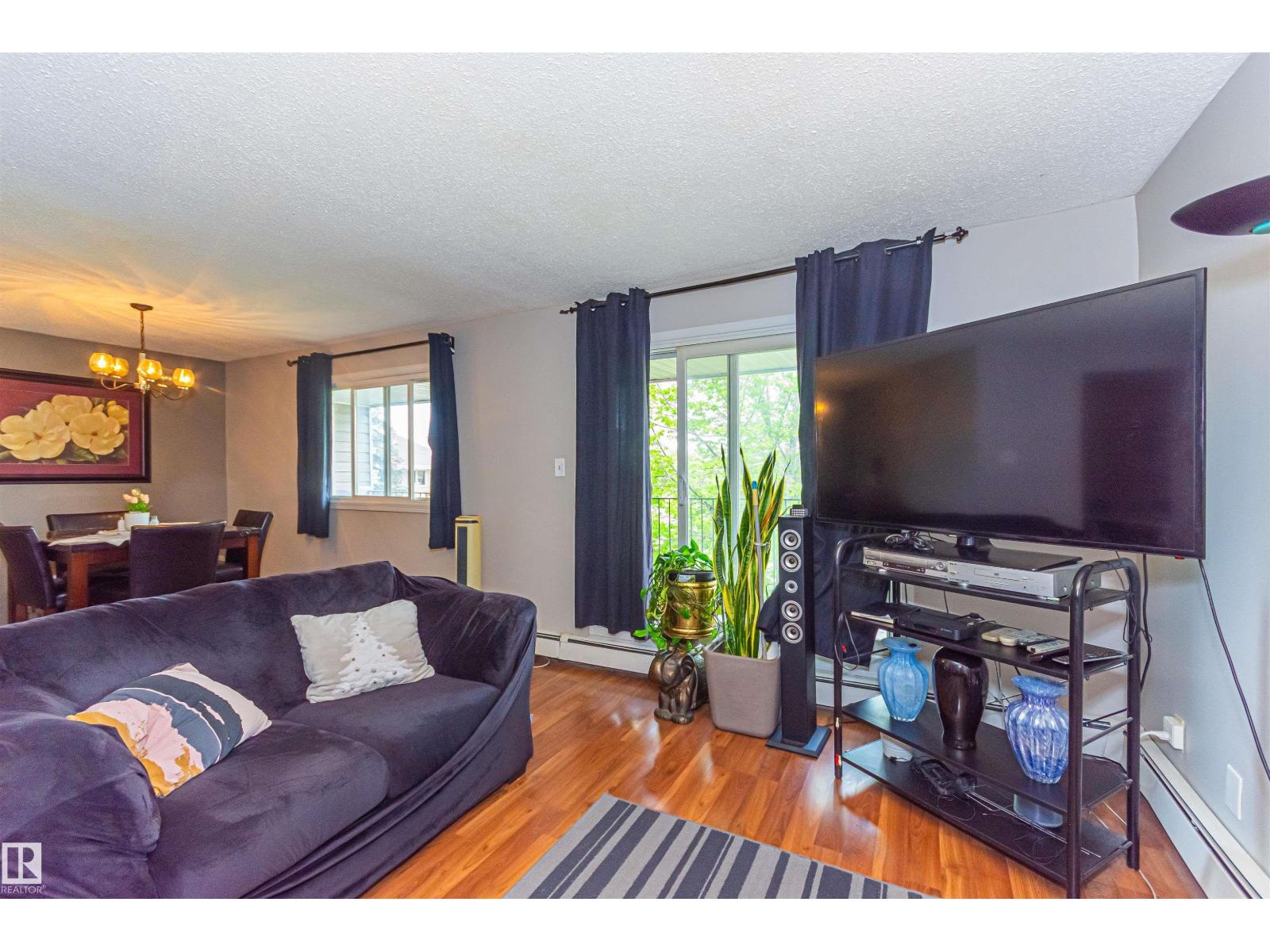 #6 3819 76 ST NW - 5