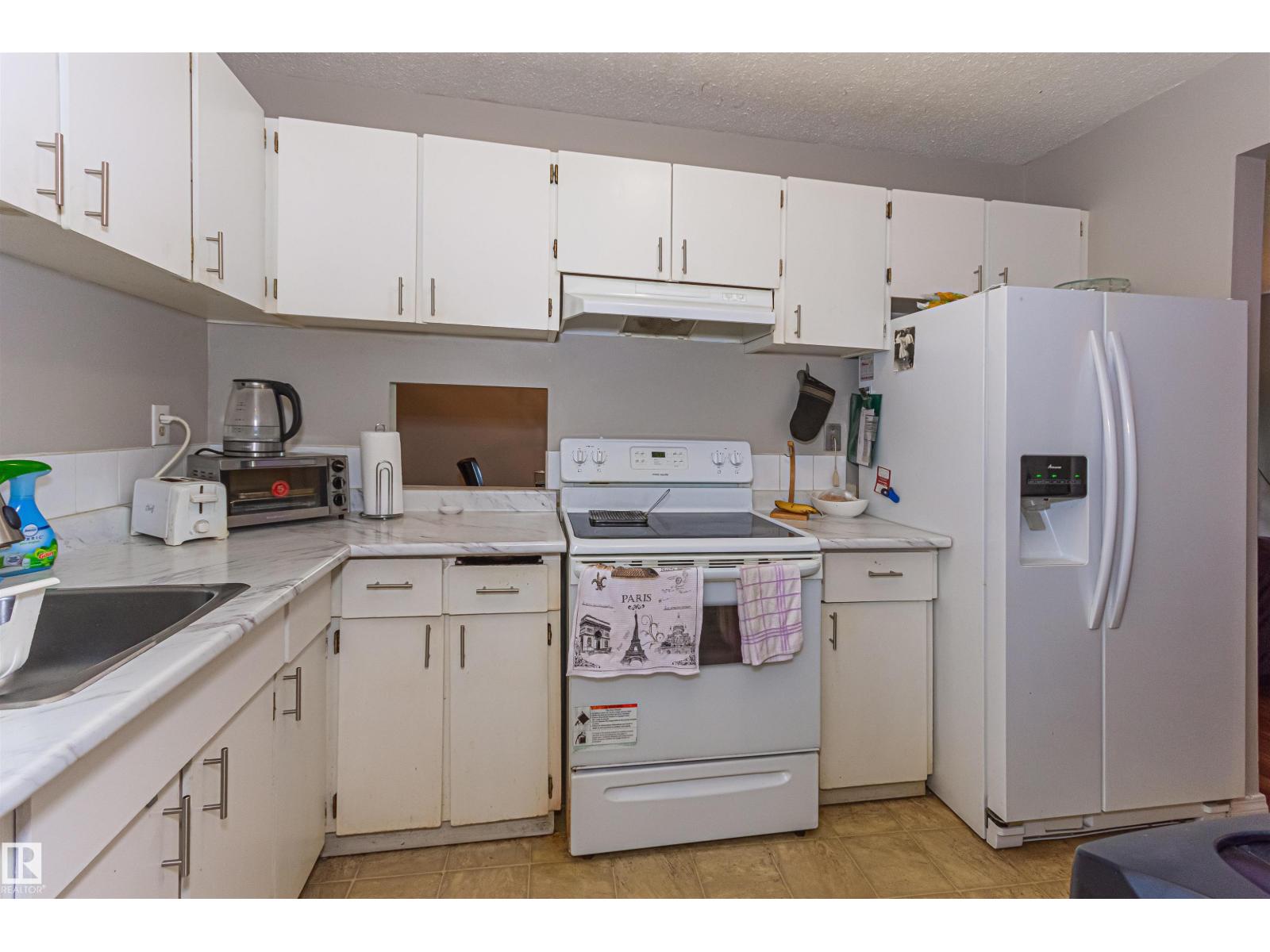 #6 3819 76 ST NW - 10