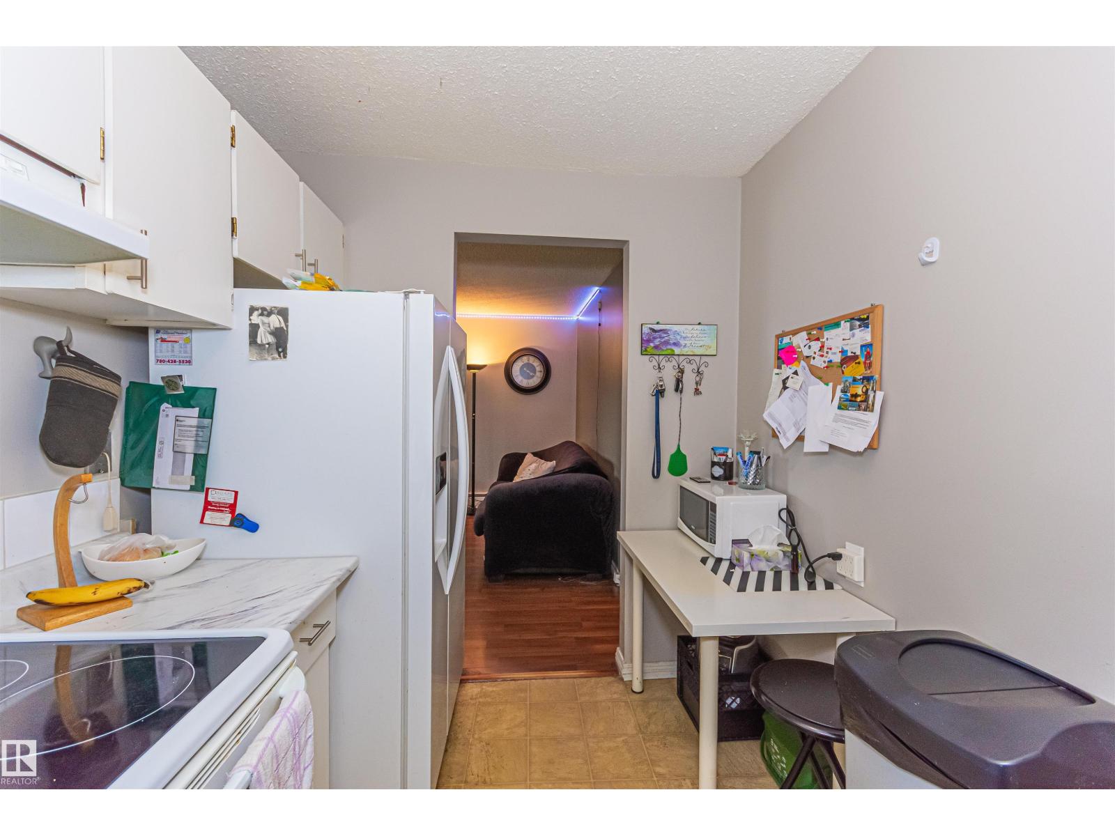#6 3819 76 ST NW - 11