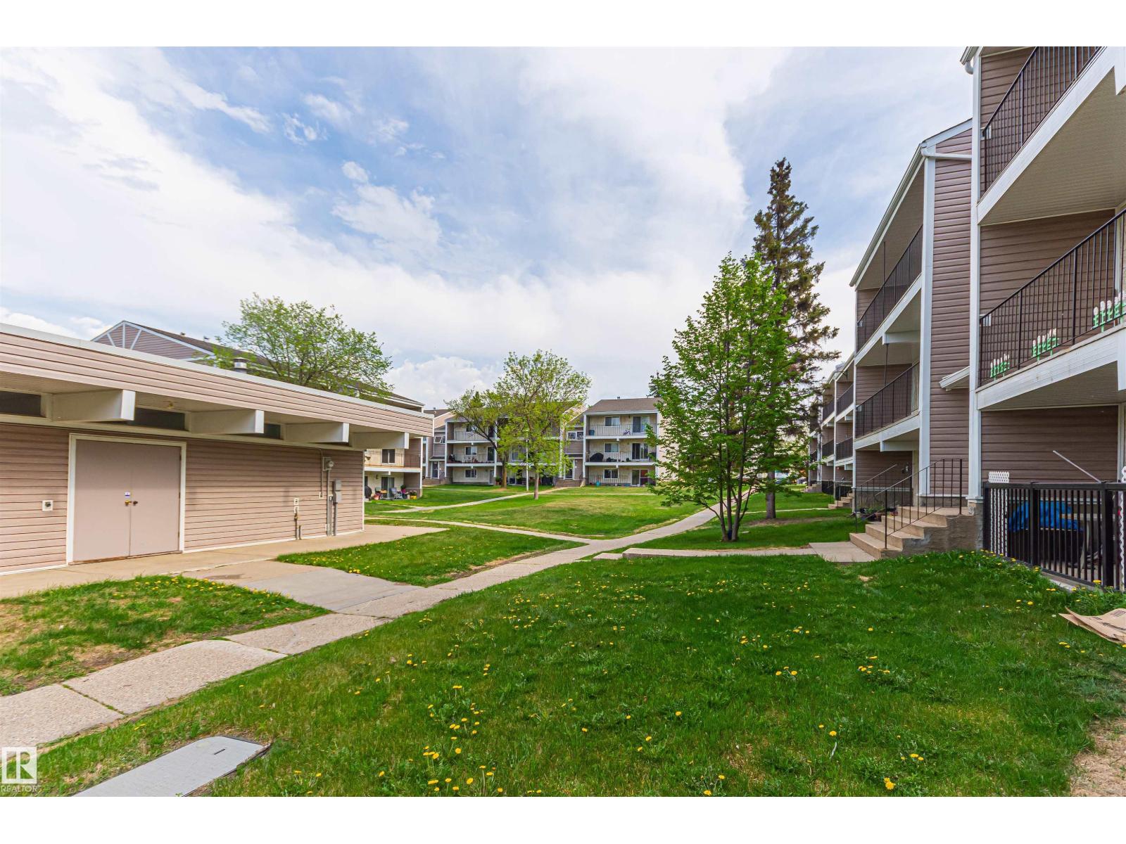 #6 3819 76 ST NW - 25