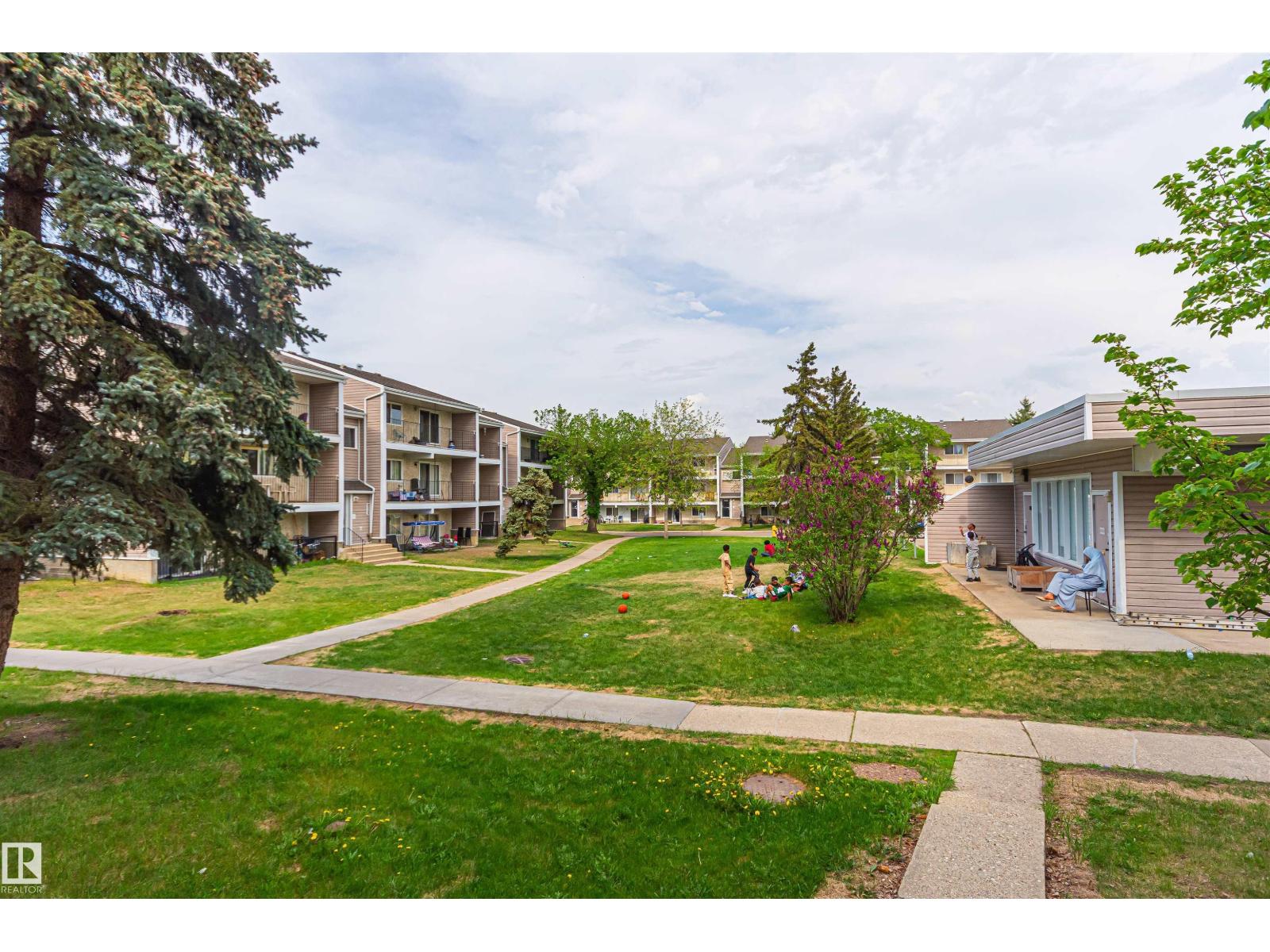 #6 3819 76 ST NW - 24