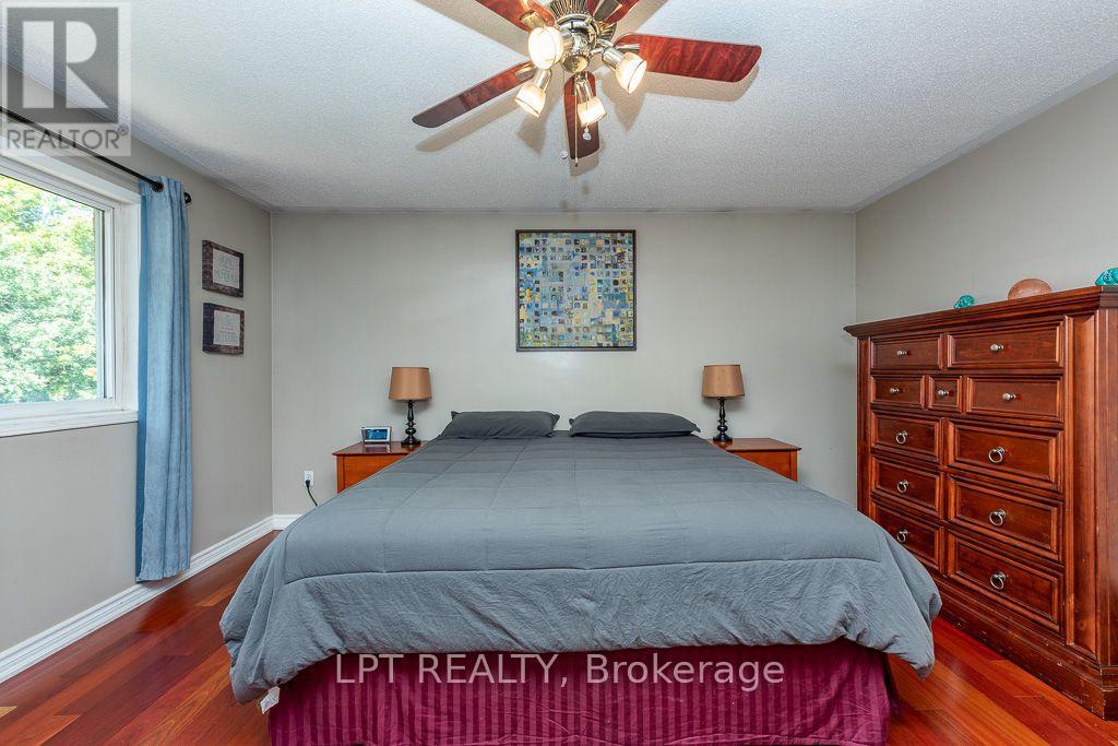 16 OAK GARDENS COURT - Image 25