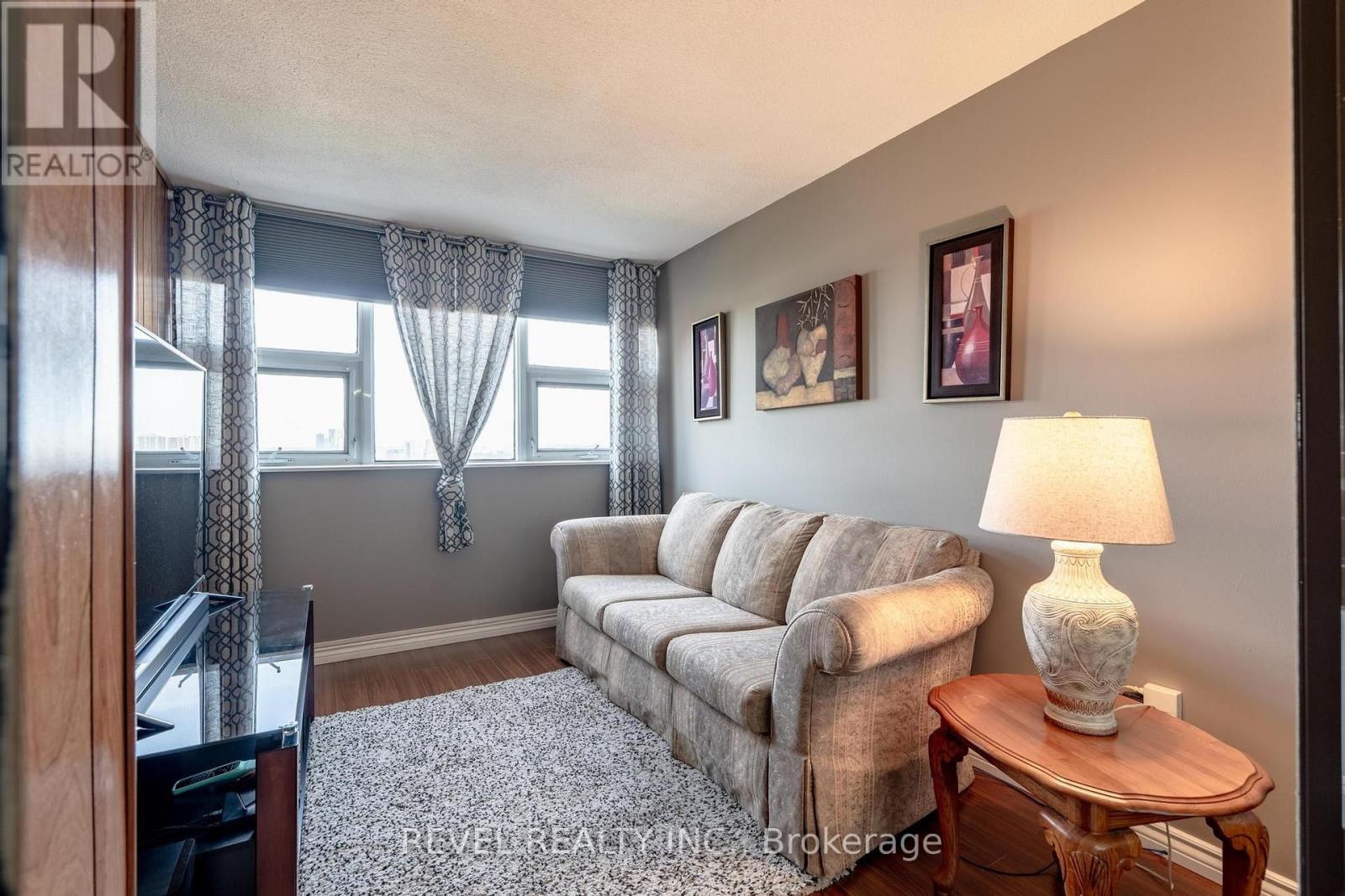 #2306 75 EMMETT AVENUE - 23