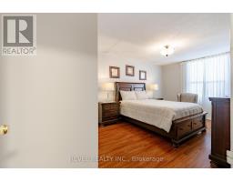 75 Emmett Avenue, Toronto, ON M6M5A7 Photo 29