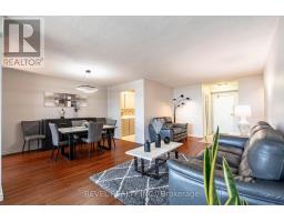 75 Emmett Avenue, Toronto, ON M6M5A7 Photo 9