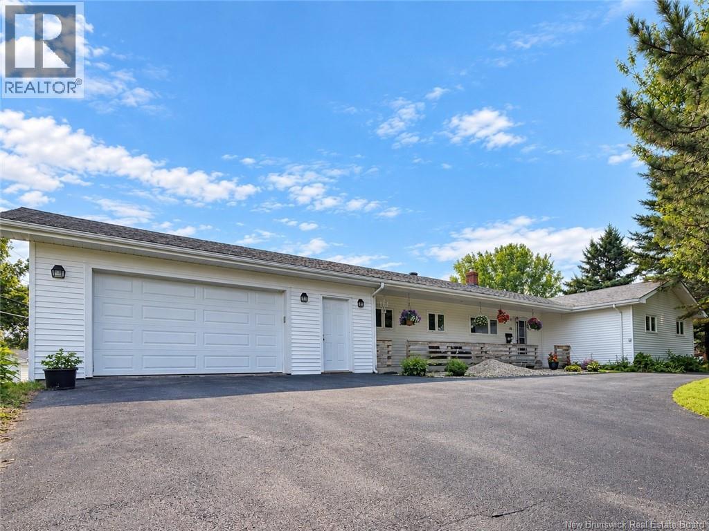 45 Jessiman Boulevard - Image 3