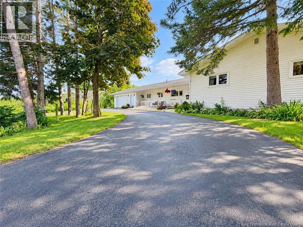 45 Jessiman Boulevard - Image 4