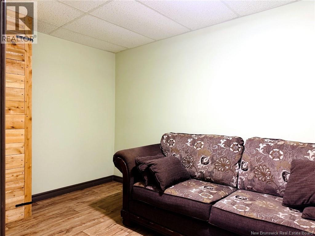 45 Jessiman Boulevard - Image 25