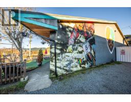 38188 & 38192 Cleveland Avenue, Squamish, BC V8B0K1 Photo 9
